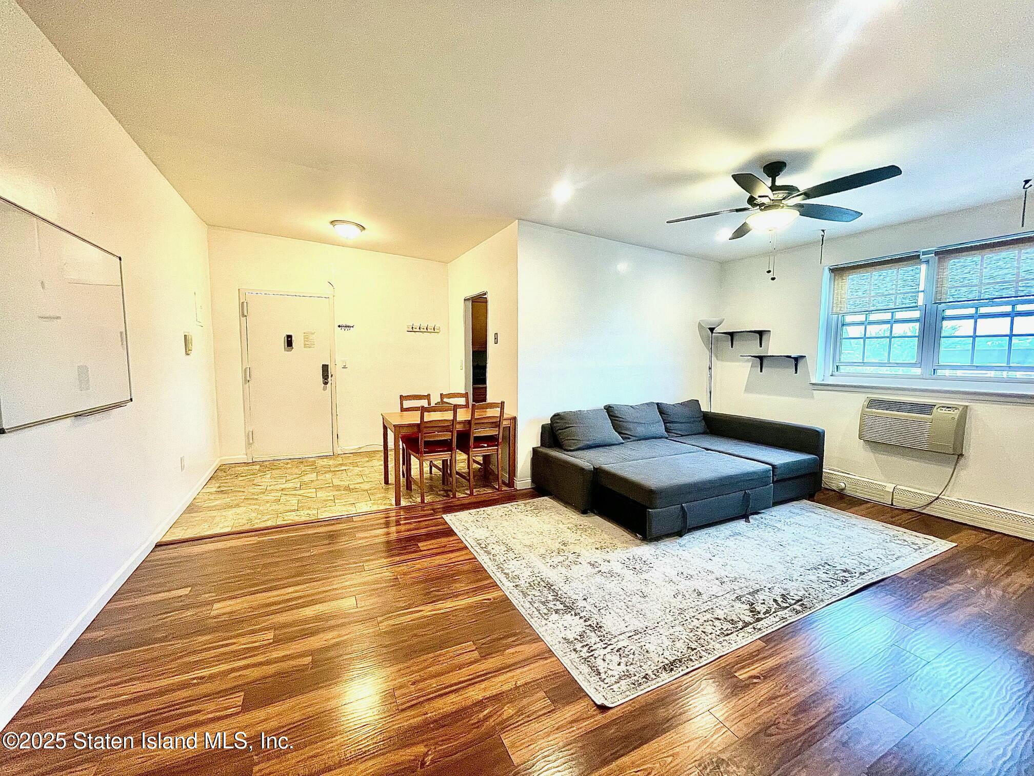 422 Maryland Avenue #3A, Staten Island, New York image 3