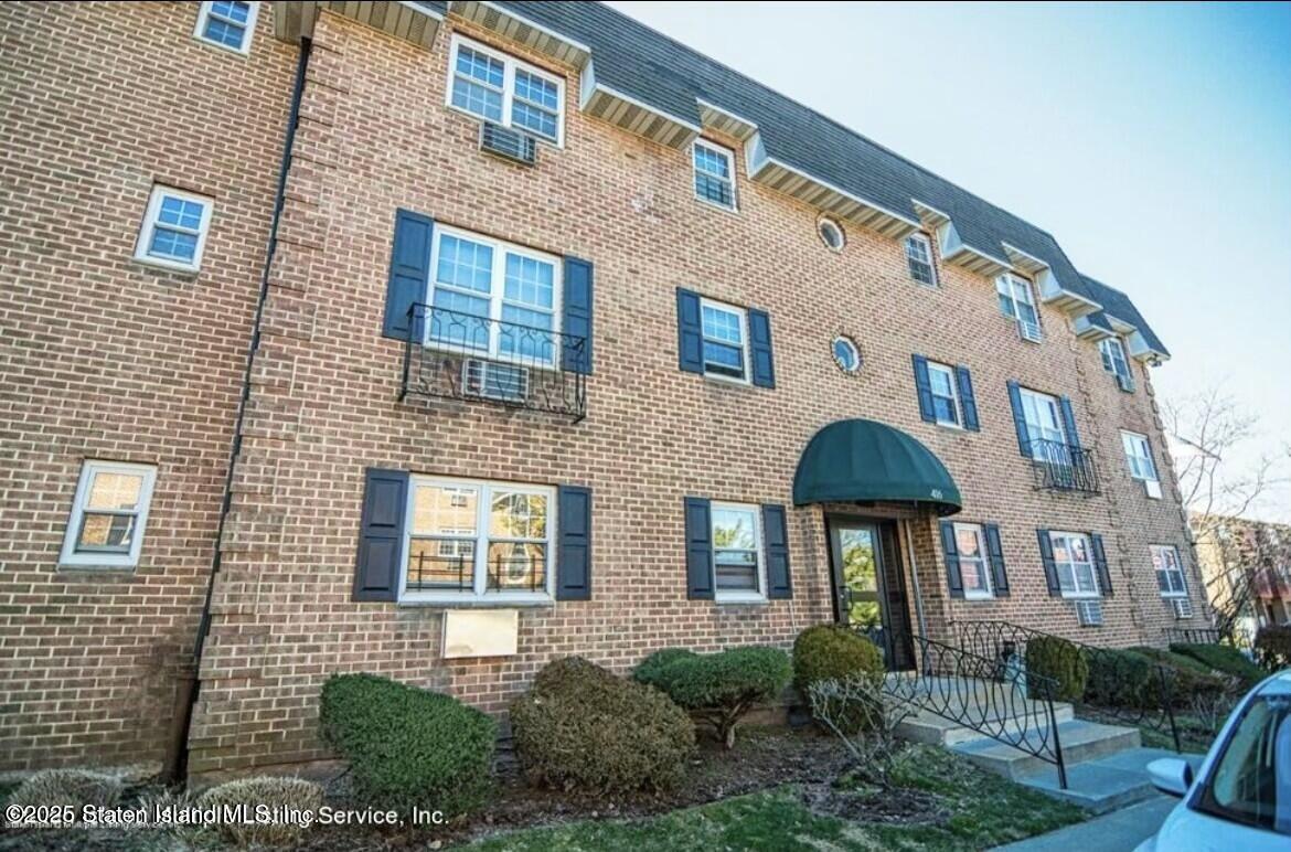 422 Maryland Avenue #3A, Staten Island, New York image 1