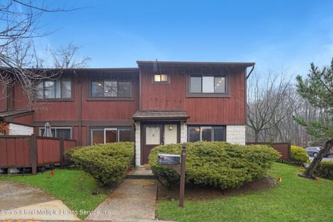 Photo of 75 Stone Lane, Staten Island, NY 10314 (MLS # 2400700)