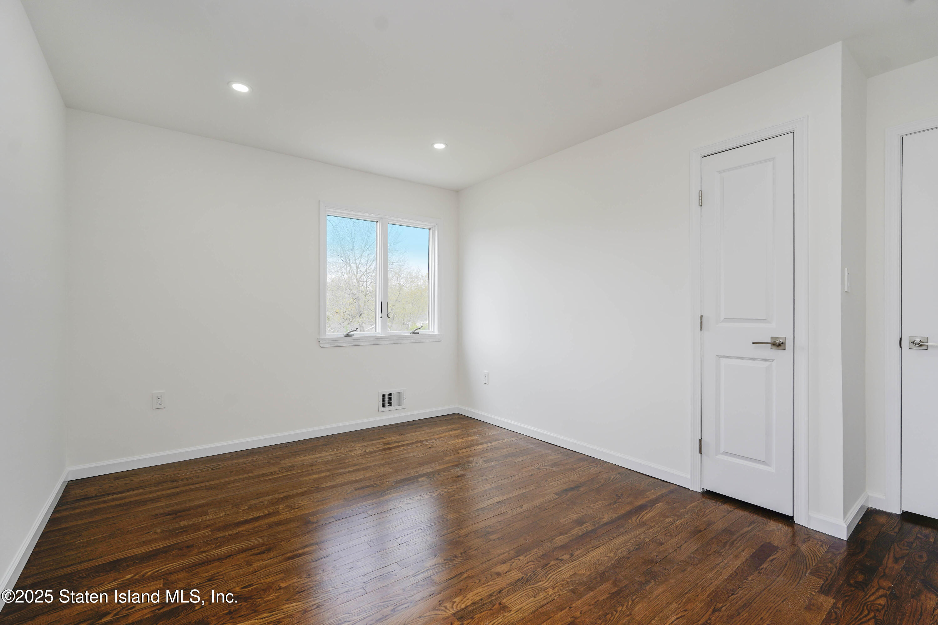223 Alden Court, Aberdeen, New Jersey image 22