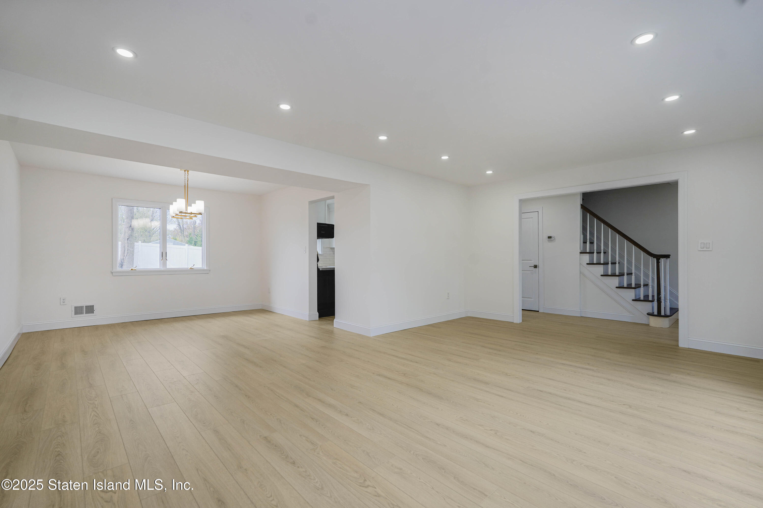 223 Alden Court, Aberdeen, New Jersey image 4