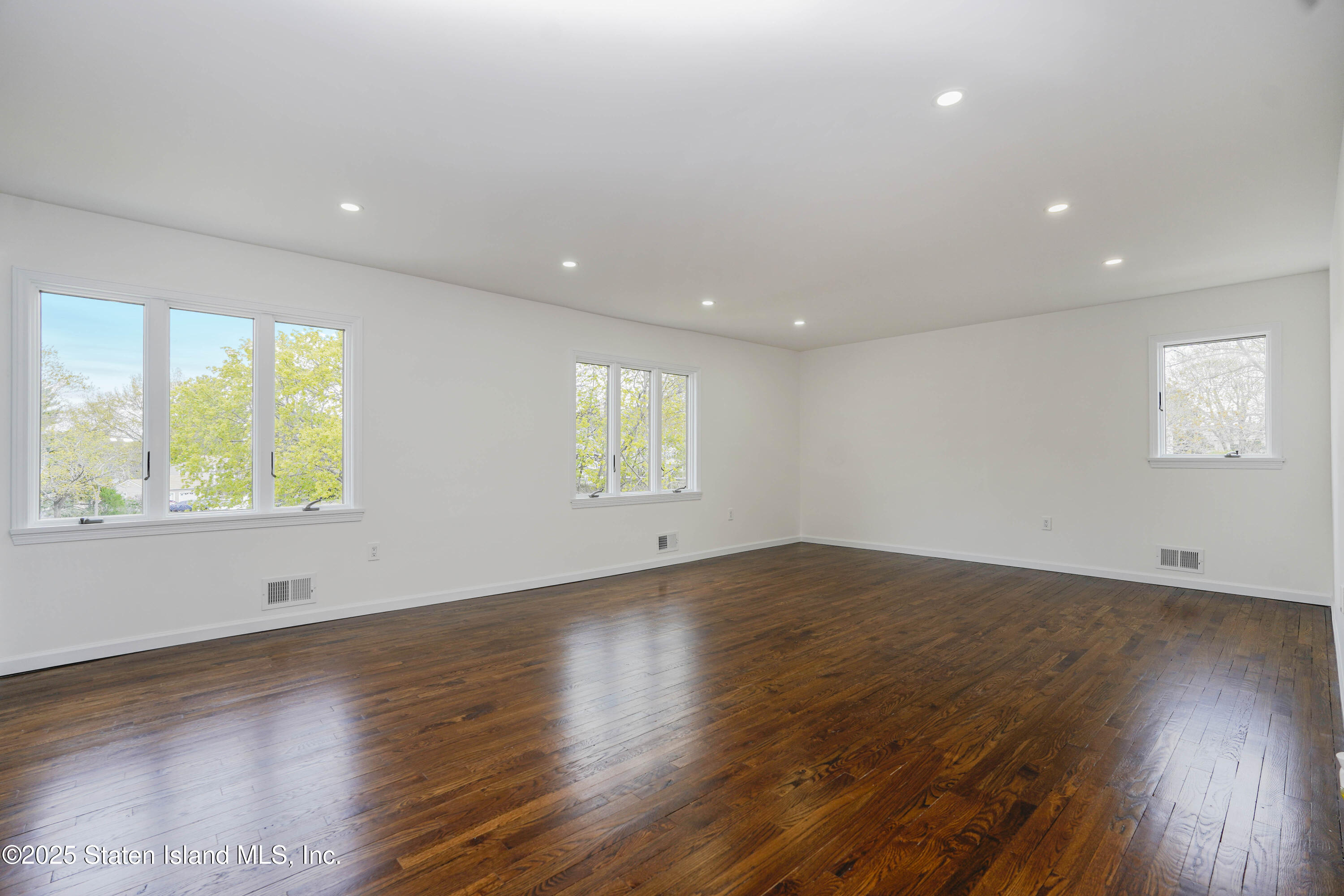223 Alden Court, Aberdeen, New Jersey image 17