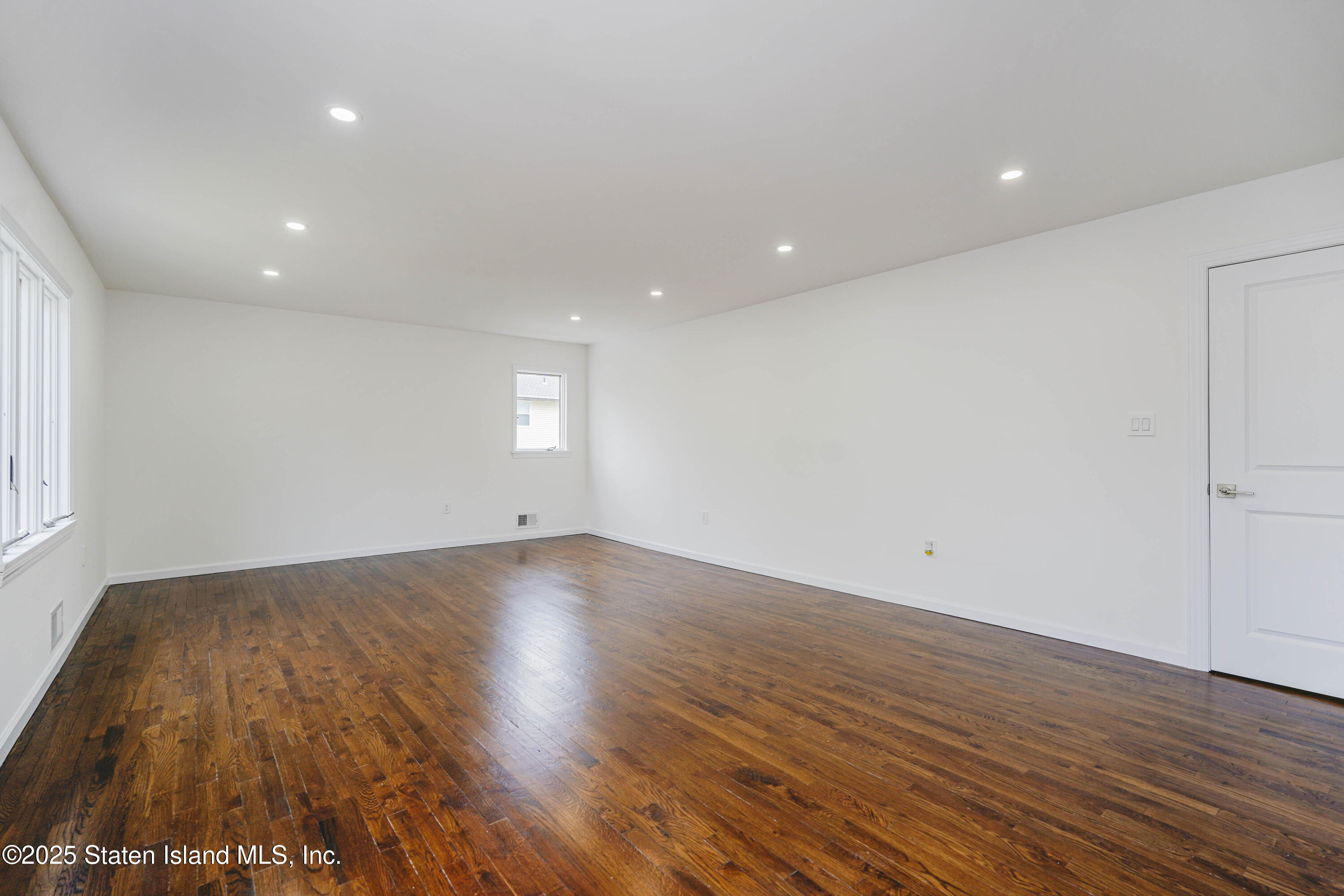 223 Alden Court, Aberdeen, New Jersey image 20