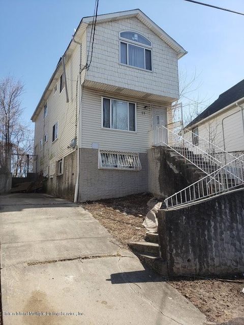 Photo of 11 Sharpe Avenue, Staten Island, NY 10302 (MLS # 1130847)