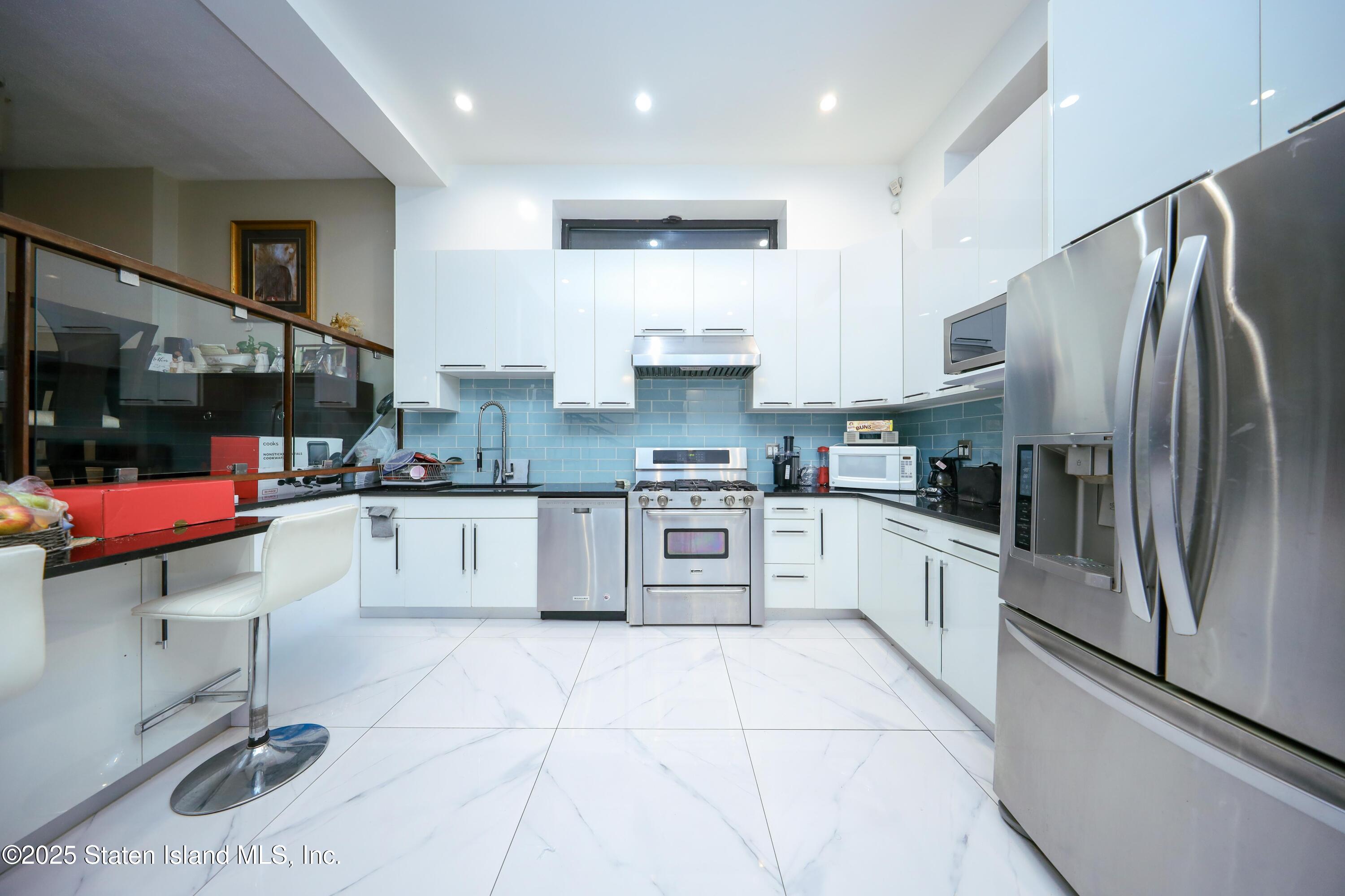 24 Martineau Street, Staten Island, New York image 3