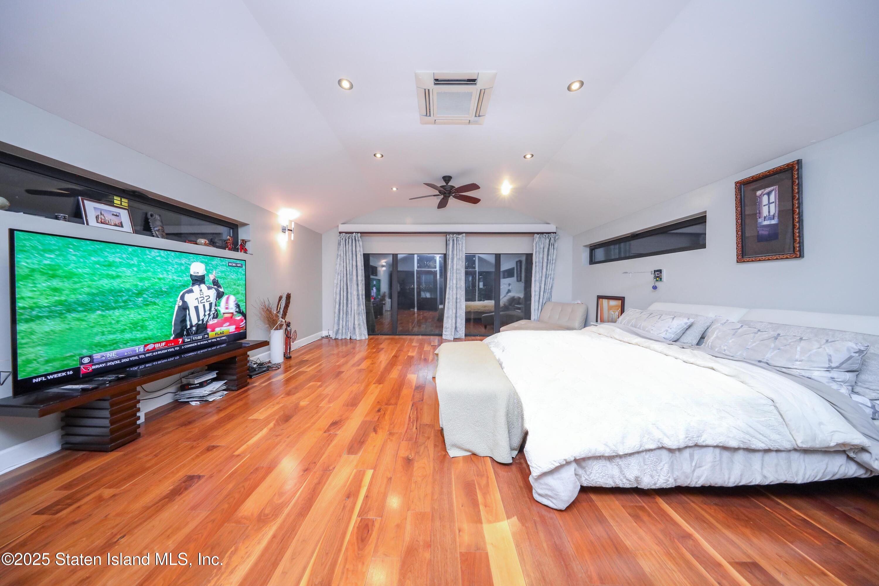 24 Martineau Street, Staten Island, New York image 12