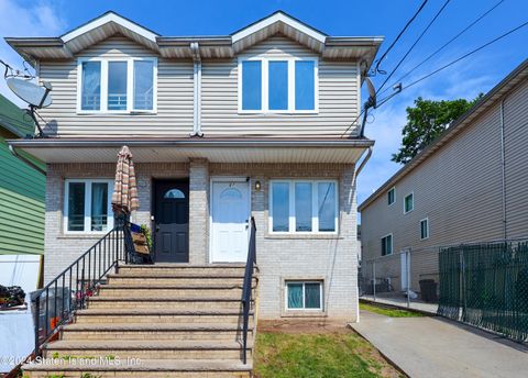 Photo of 87 Andros Avenue, Staten Island, NY 10303 (MLS # 2404838)