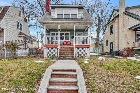 Photo of 75 Pendleton Place, Staten Island, NY 10301 (MLS # 2404386)