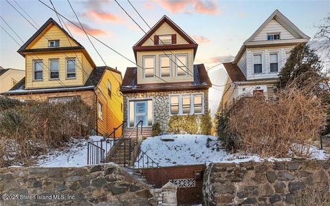 Photo of 36 Fillmore Street, Staten Island, NY 10301 (MLS # 2504683)