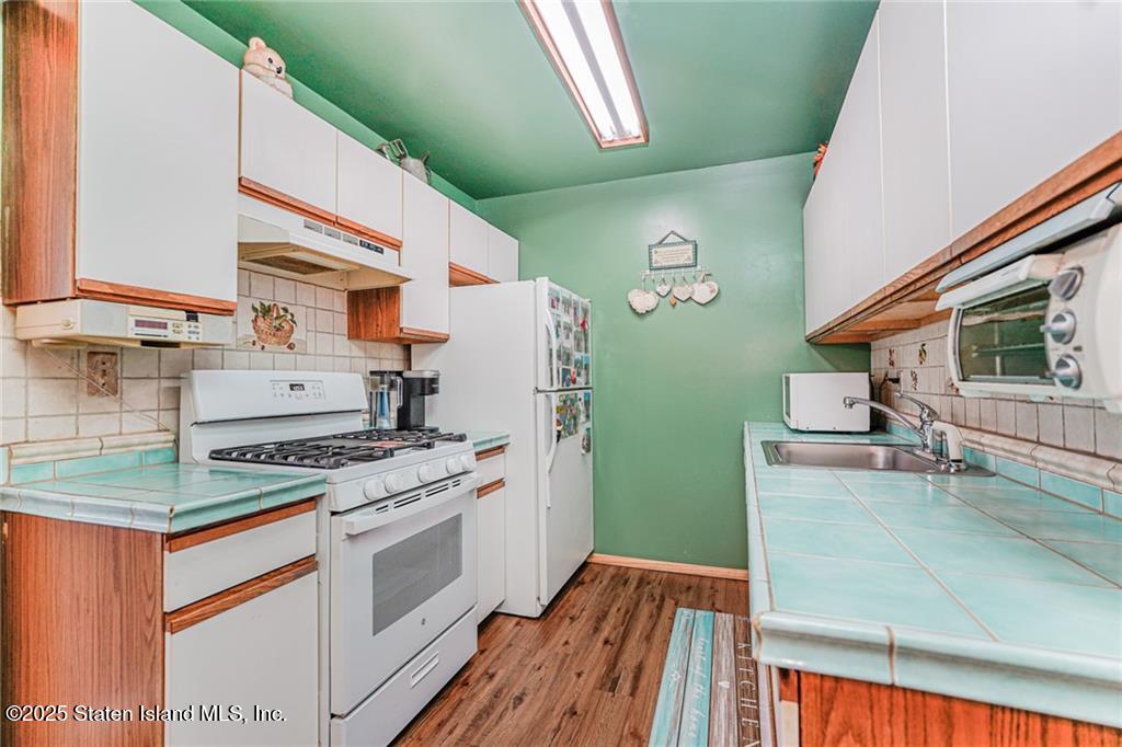 27 Frederick Street, Staten Island, New York image 9