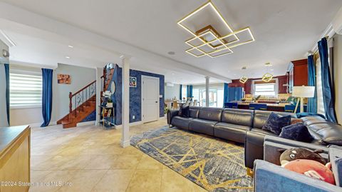 Photo of 112 Montreal Avenue, Staten Island, NY 10306 (MLS # 2406180)