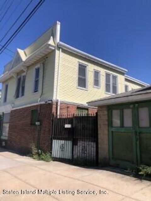 Photo of 5860 Grove Avenue, Staten Island, NY 10302 (MLS # 1157620)