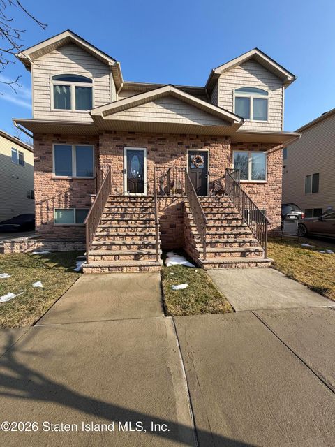 Photo of 21 Tangelwood Drive, Staten Island, NY 10308 (MLS # 2600153)