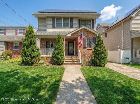 Photo of 457 O'gorman Avenue, Staten Island, NY 10308 (MLS # 2601997)