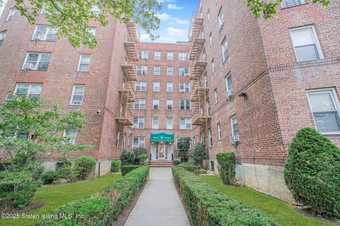 Photo of 36 Dahill Road #4f, Brooklyn, NY 11218 (MLS # 2600736)