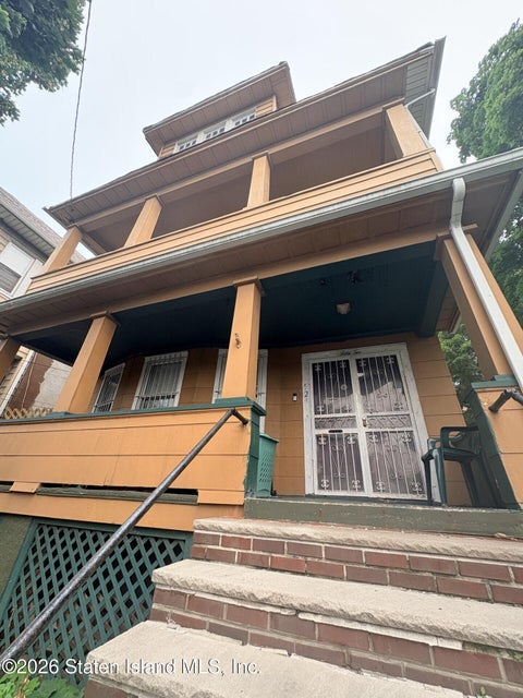 Photo of 52 Crescent Avenue, Staten Island, NY 10301 (MLS # 2604062)