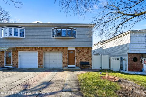 Photo of 78 Cortelyou Avenue, Staten Island, NY 10312 (MLS # 2400185)