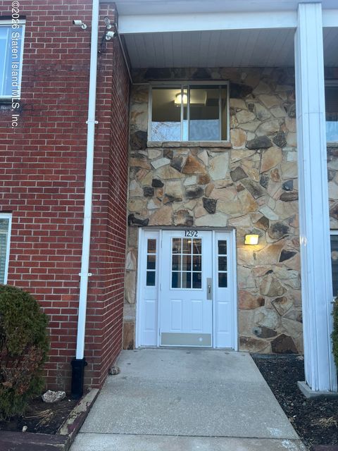 Photo of 1292 Rockland Avenue #2a, Staten Island, NY 10314 (MLS # 2600202)