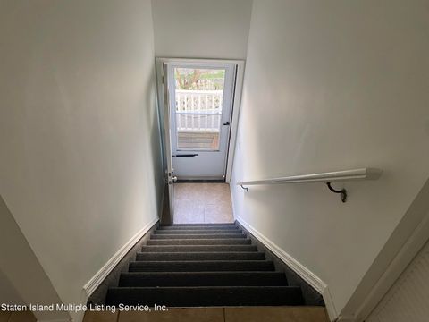 Photo of 703 Arden Avenue, Staten Island, NY 10312 (MLS # 1161430)