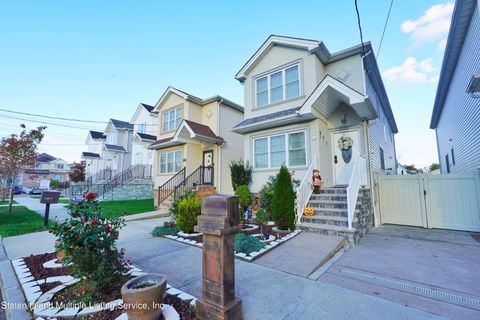 Photo of 17 Gridley Avenue #A, Staten Island, NY 10303 (MLS # 1165250)