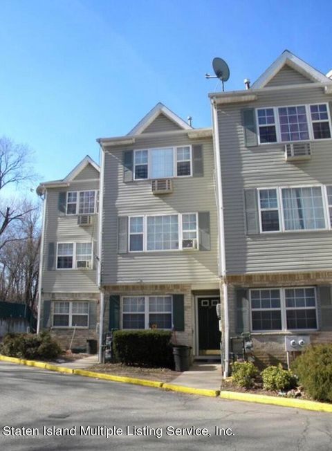 Photo of 37 Port Lane #A, Staten Island, NY 10302 (MLS # 1165710)
