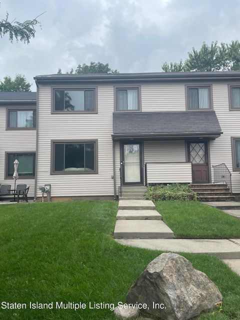 Photo of 37 Charleston Avenue, Staten Island, NY 10309 (MLS # 1163971)
