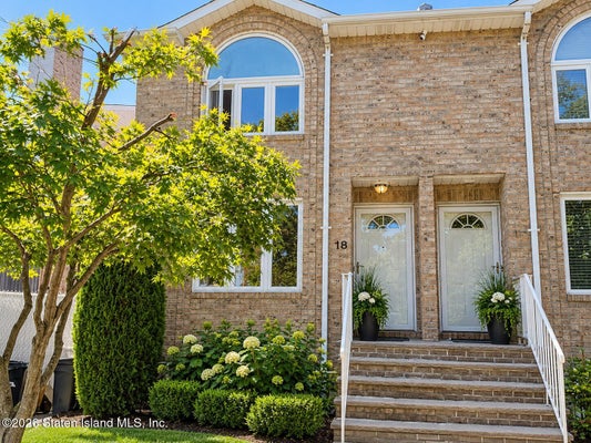 18 ANNADALE RD, STATEN ISLAND, NY 10312 - Image 2af2ab9e2d4b5a16e8a0c2a8e270b792/1948357125