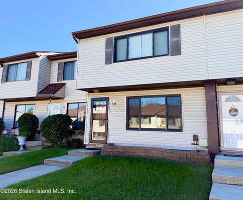 32 RAILY CT, STATEN ISLAND, NY 10312 - Image 2af86abbecb1994d2e5b689007fabc3d/1305444386