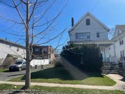 Photo of 94 Seneca Street, Staten Island, NY 10310 (MLS # 2401643)