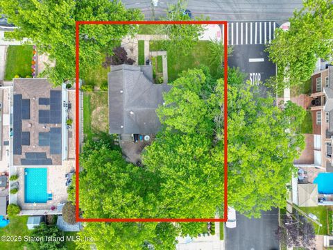 Photo of 224 Albee Avenue, Staten Island, NY 10312 (MLS # 2504045)