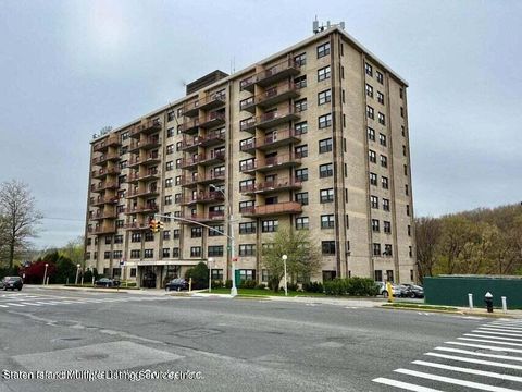 Photo of 1000 Clove Road #7l, Staten Island, NY 10301 (MLS # 1162558)