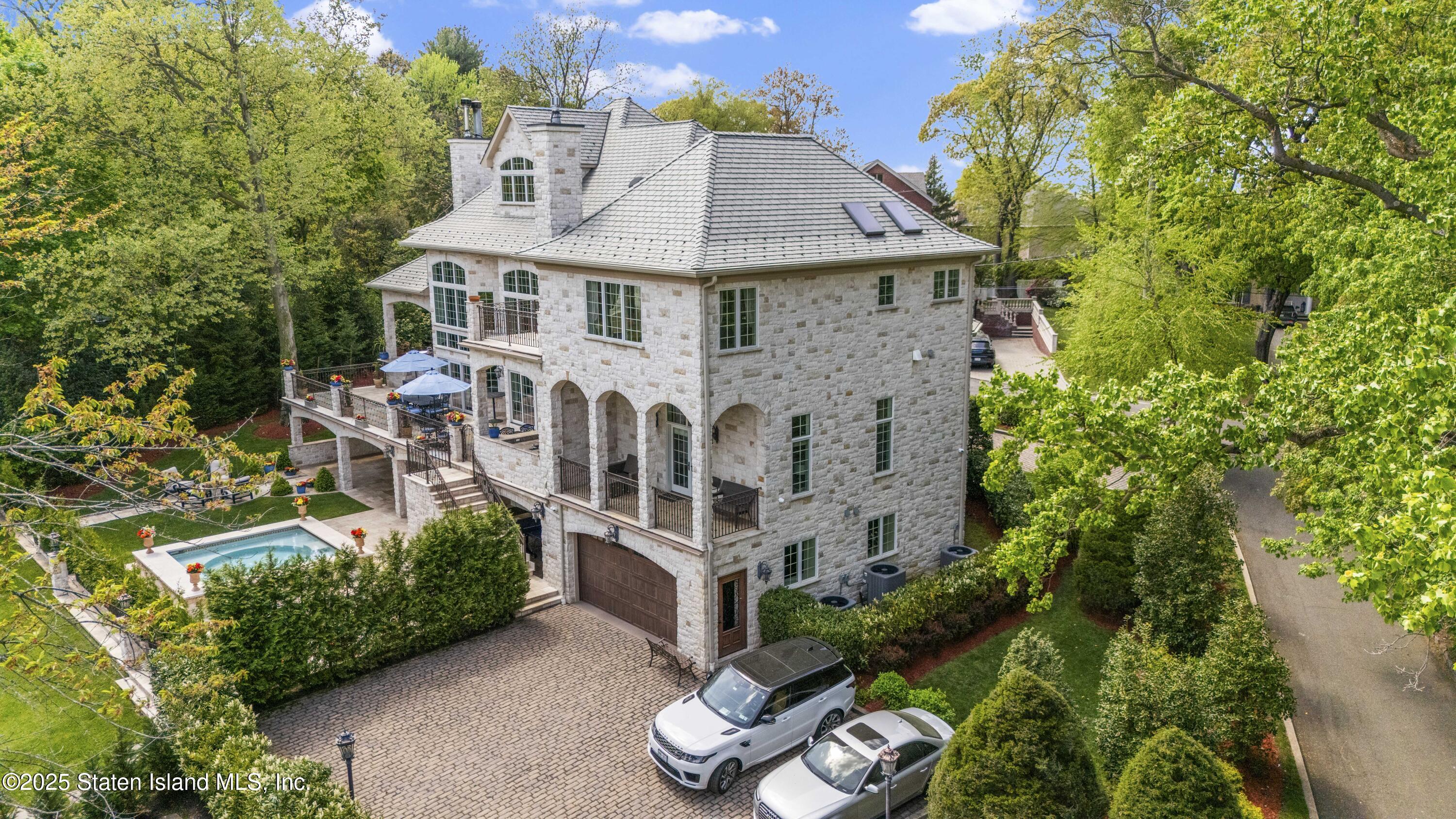 221 Douglas Road, Staten Island, New York image 8