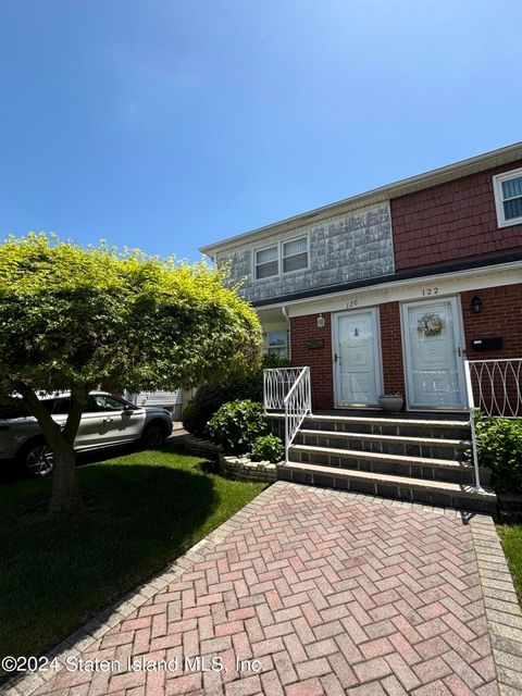 Photo of 120 Kennington Street, Staten Island, NY 10308 (MLS # 2403021)
