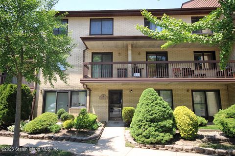 Photo of 18 Windham Loop #3b, Staten Island, NY 10314 (MLS # 2602520)