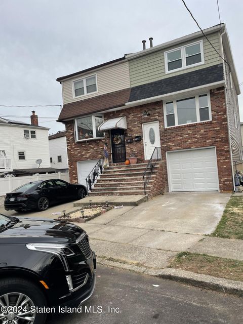Photo of 65 Eunice Place, Staten Island, NY 10303 (MLS # 2406356)