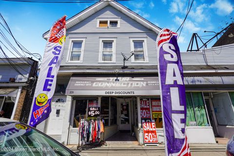 Photo of 231 Main Street, Staten Island, NY 10307 (MLS # 2404083)