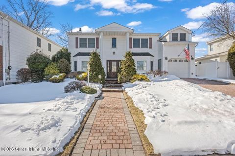 Photo of 152 Carteret Street, Staten Island, NY 10307 (MLS # 2600870)