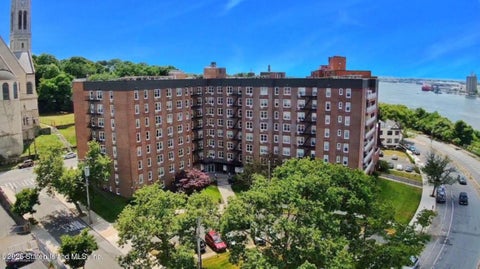 Condo For Sale - 350 Richmond Terrace #3M<br/> Staten Island, NY 10301
