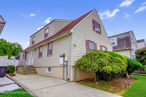Photo of Staten Island, NY 10309 (MLS # 1158061)