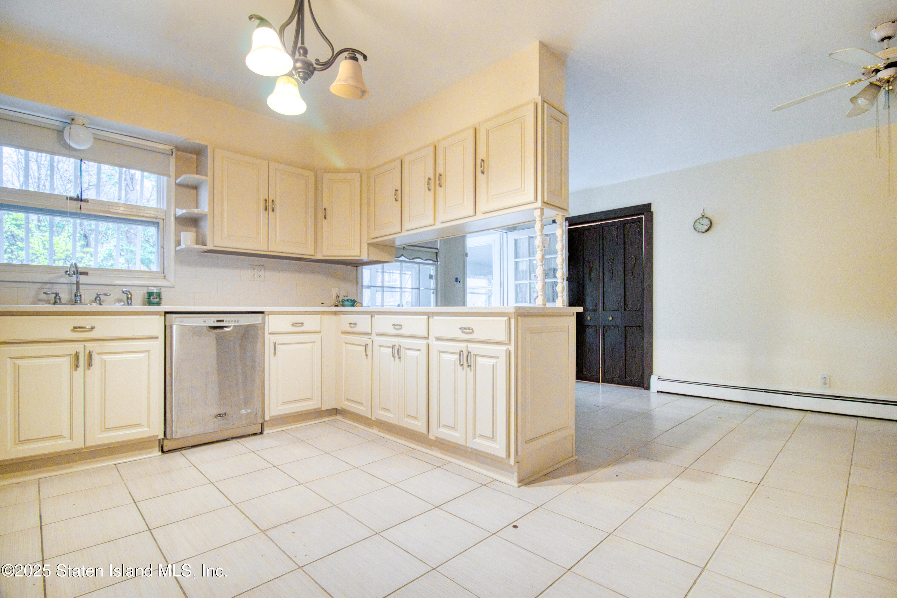 11 Shields Place, Staten Island, New York image 12