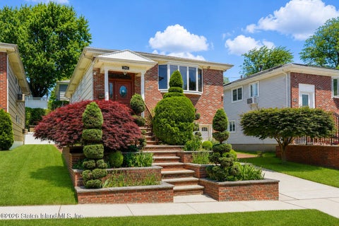 Homes For Sale - 293 Lightner Avenue<br/> Staten Island, NY 10314