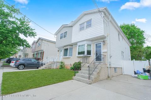 Photo of 156 Wilson Avenue, Staten Island, NY 10308 (MLS # 2502597)