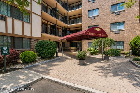 Condo For Sale - 2 Elmwood Park Drive #516<br/> Staten Island, NY 10314