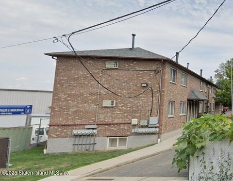 Photo of 35 Langere Place #A, Staten Island, NY 10305 (MLS # 2503283)