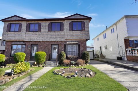 Photo of 33 Ludlow Street, Staten Island, NY 10312 (MLS # 2400865)