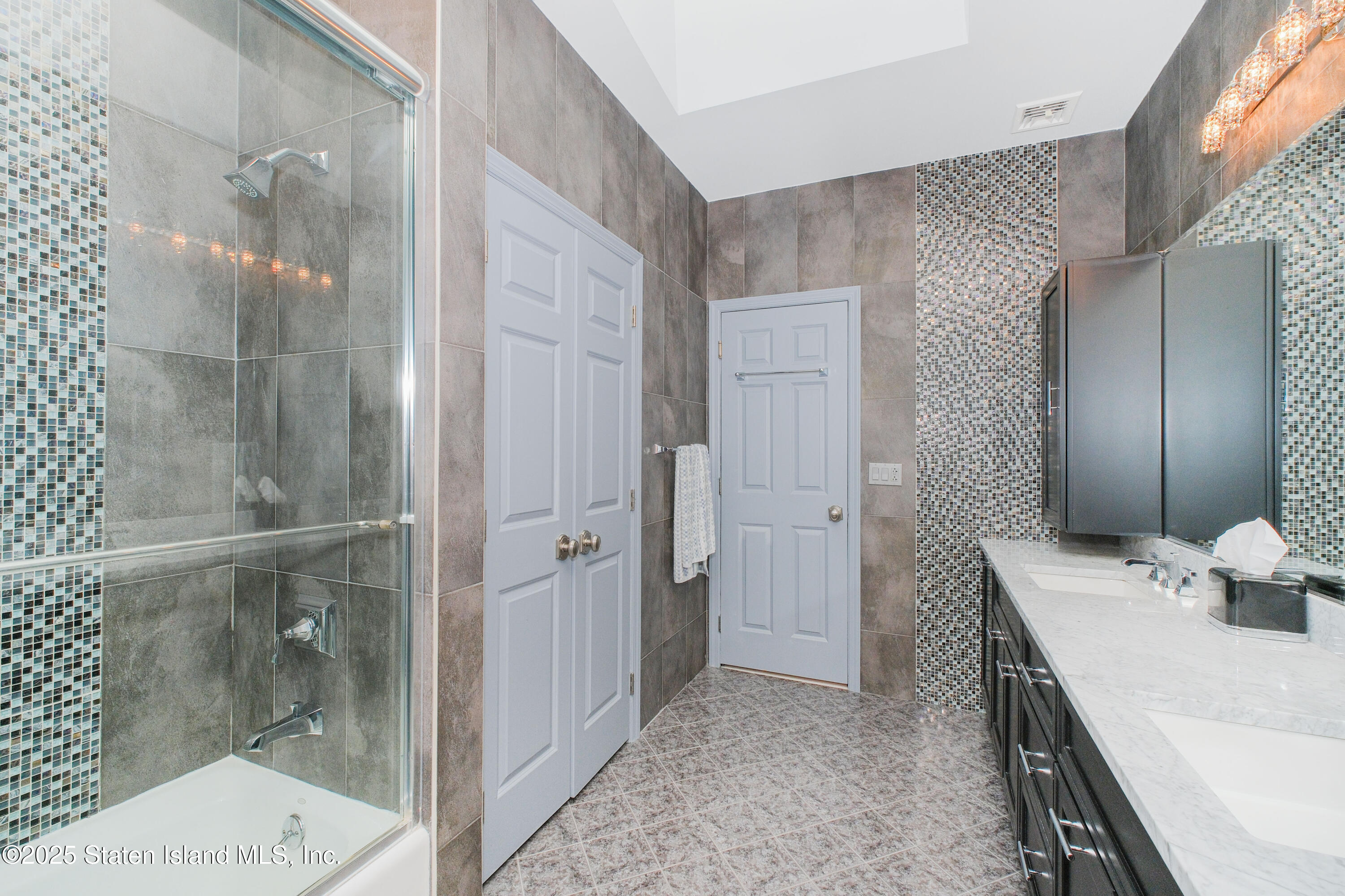 81 Copperleaf Terrace, Staten Island, New York image 34