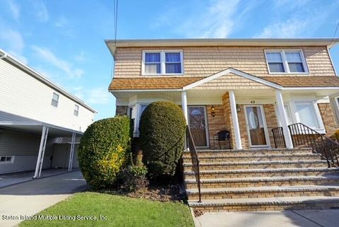 Photo of 51 Thornycroft Avenue, Staten Island, NY 10312 (MLS # 2400731)