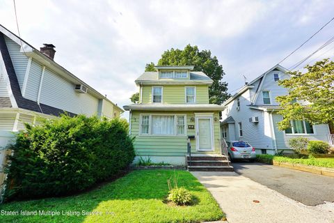 Photo of 37 Reon Avenue, Staten Island, NY 10314 (MLS # 1163839)