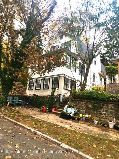 Photo of 95 Pleasant Valley Avenue, Staten Island, NY 10304 (MLS # 1165435)