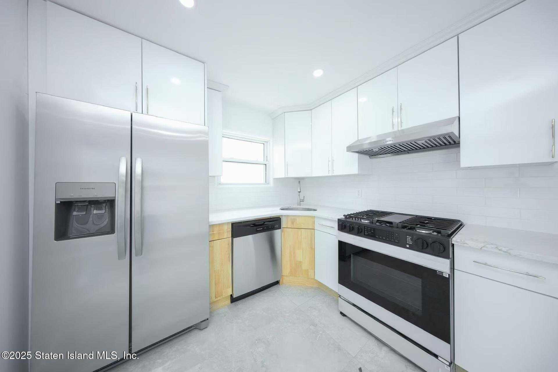 63 Redgrave Avenue, Staten Island, New York image 7